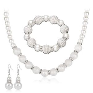 NWOT ** Jewelry set 3 pcs